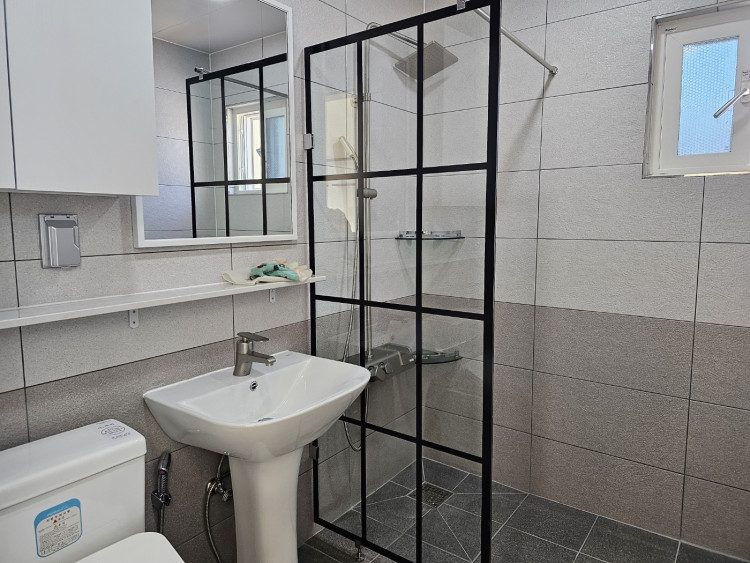 9929365d55a8ae71d43208189e78fc4b_1712208